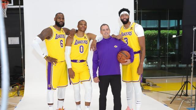 中国官网-湖人三巨头正式亮相，他们身上还有哪些悬而未决？